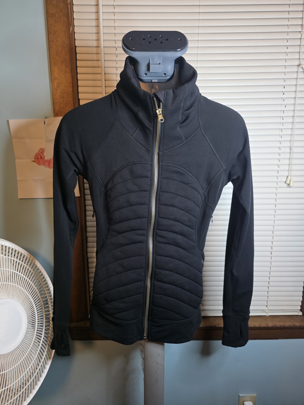 Lululemon Women's Black Quilted Zip-Up Jacket